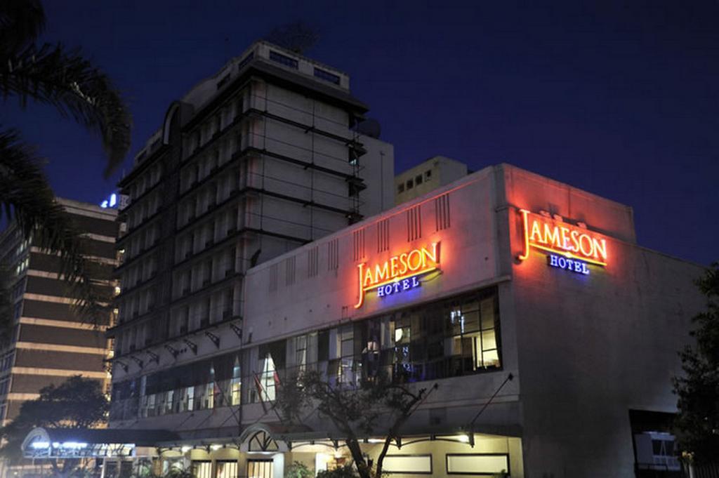 Cresta Jameson Hotel Harare Exteriör bild